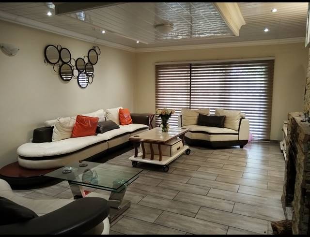 3 BEDROOM FREESTANDING TO LET IN BIRCH ACRES